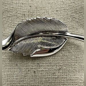 Signed Vintage Danecraft Sterling Silver Textured Detailed Leaf Brooch Pin‎
